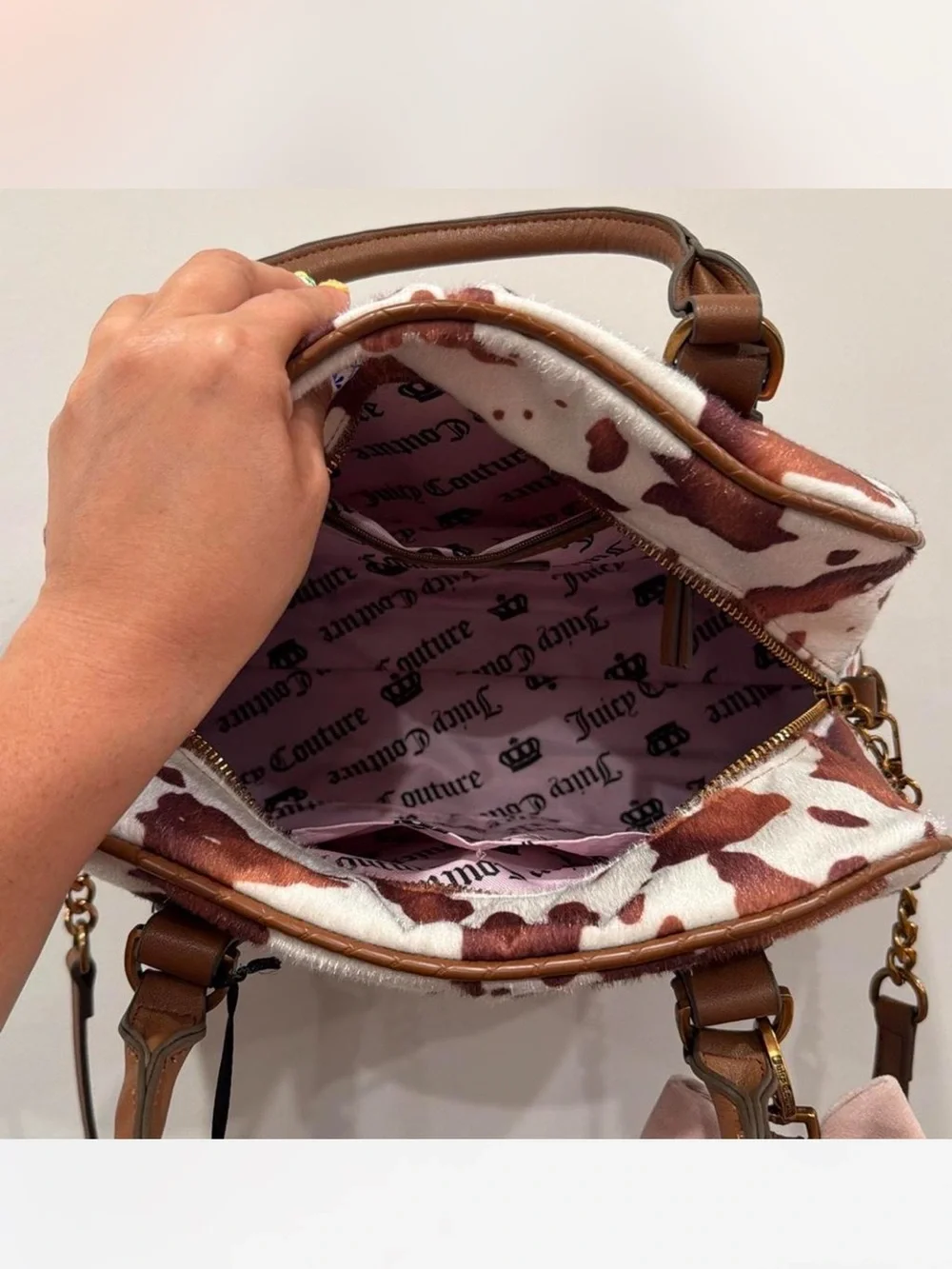 🎀Juicy Couture~Brown & White Cowprint Satchel with Pink Bow Charm